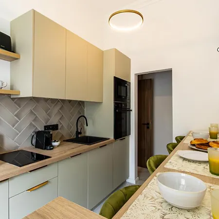 Oasis On The Broadway With Ac Apartmán