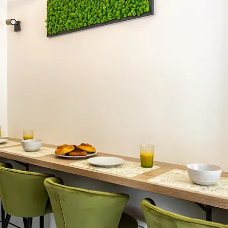 Oasis On The Broadway With Ac Appartamento Budapest